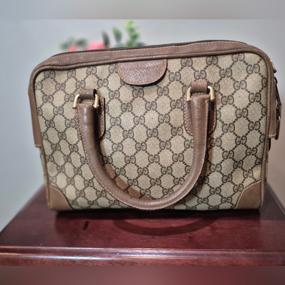 Gucci Vintahr Beige and Brown Monogram Satchel Authentic - Picture 2 of 6